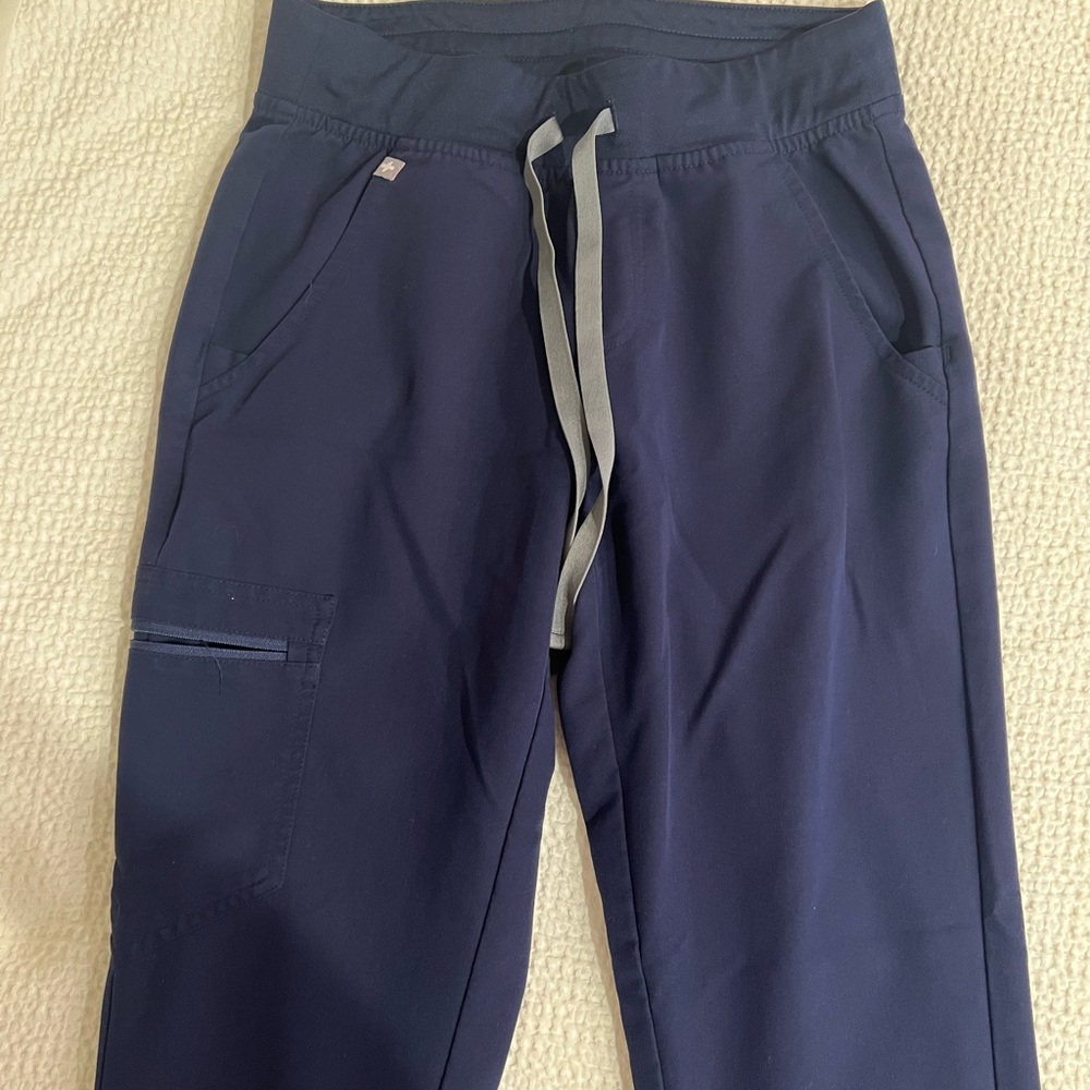 Figs Womens Zamora Joggers  in Navy Blue